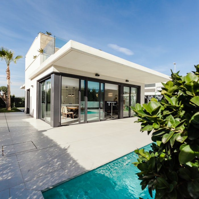 Structural Glass Floor — Tempered glass